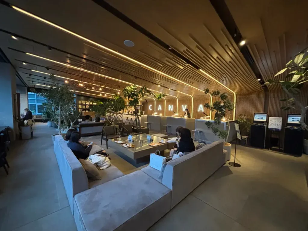 北海道札幌住宿 市中心
札幌大通公園 皇家公園畫布 The Royal Park Canvas LOBBY