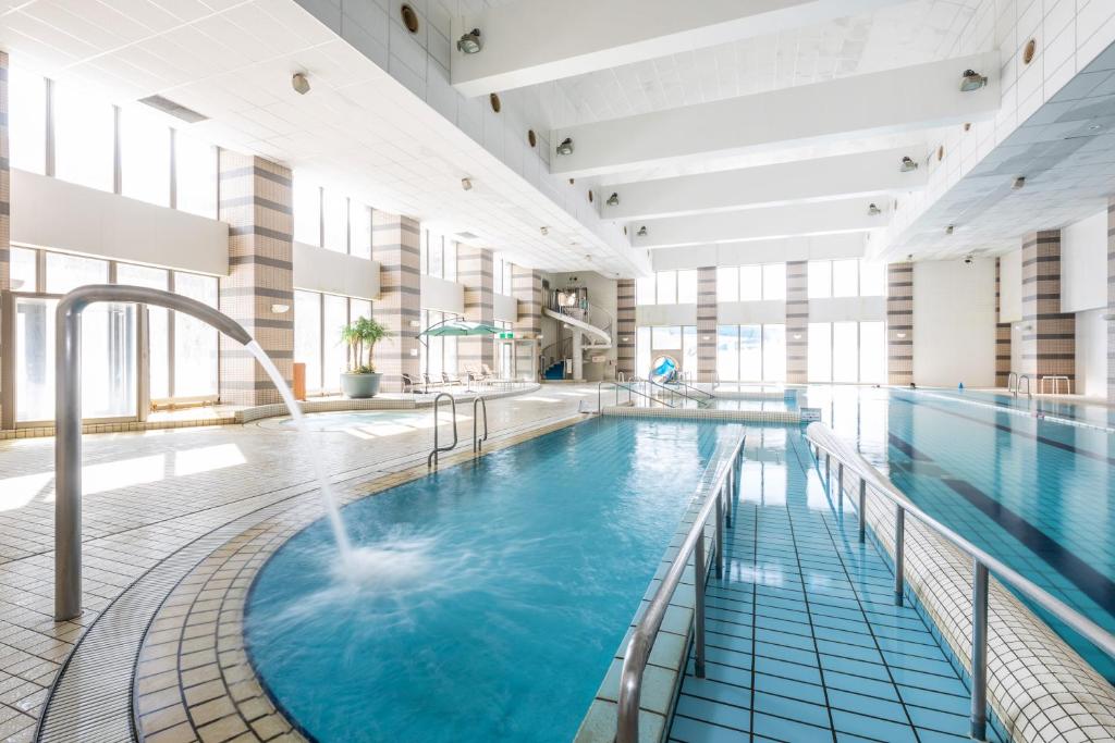 北海道泳池+溫泉住宿
LiVEMAX RESORT Greenpia Onuma
游泳池